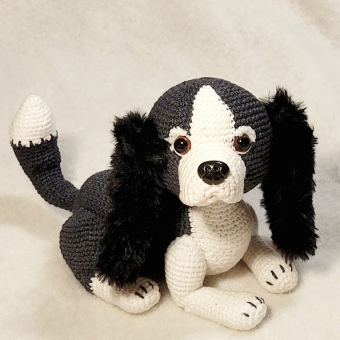 Leżący pies spaniel - szydełkowy wzór PDF +filmy