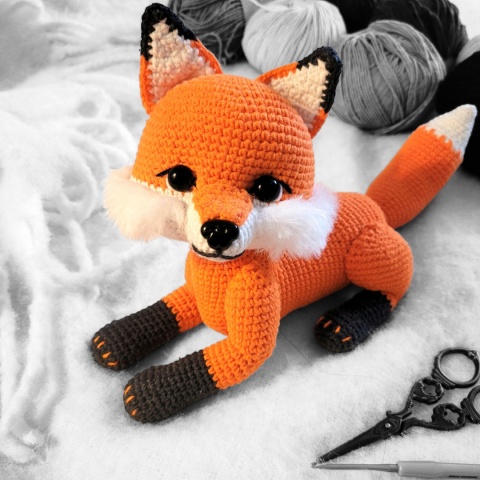 Lisek leżący - wzór szydełkowy, schemat PDF+ filmy